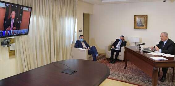 רה"מ נתניהו, ראש המל"ל ומנכ"ל משרד הבריאות בוועידת המנהיגים // צילום: עמוס בן גרשום/לע״מ